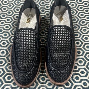 Franco Sarto size 6 black woven flat like new worn once rubber sole true comfort